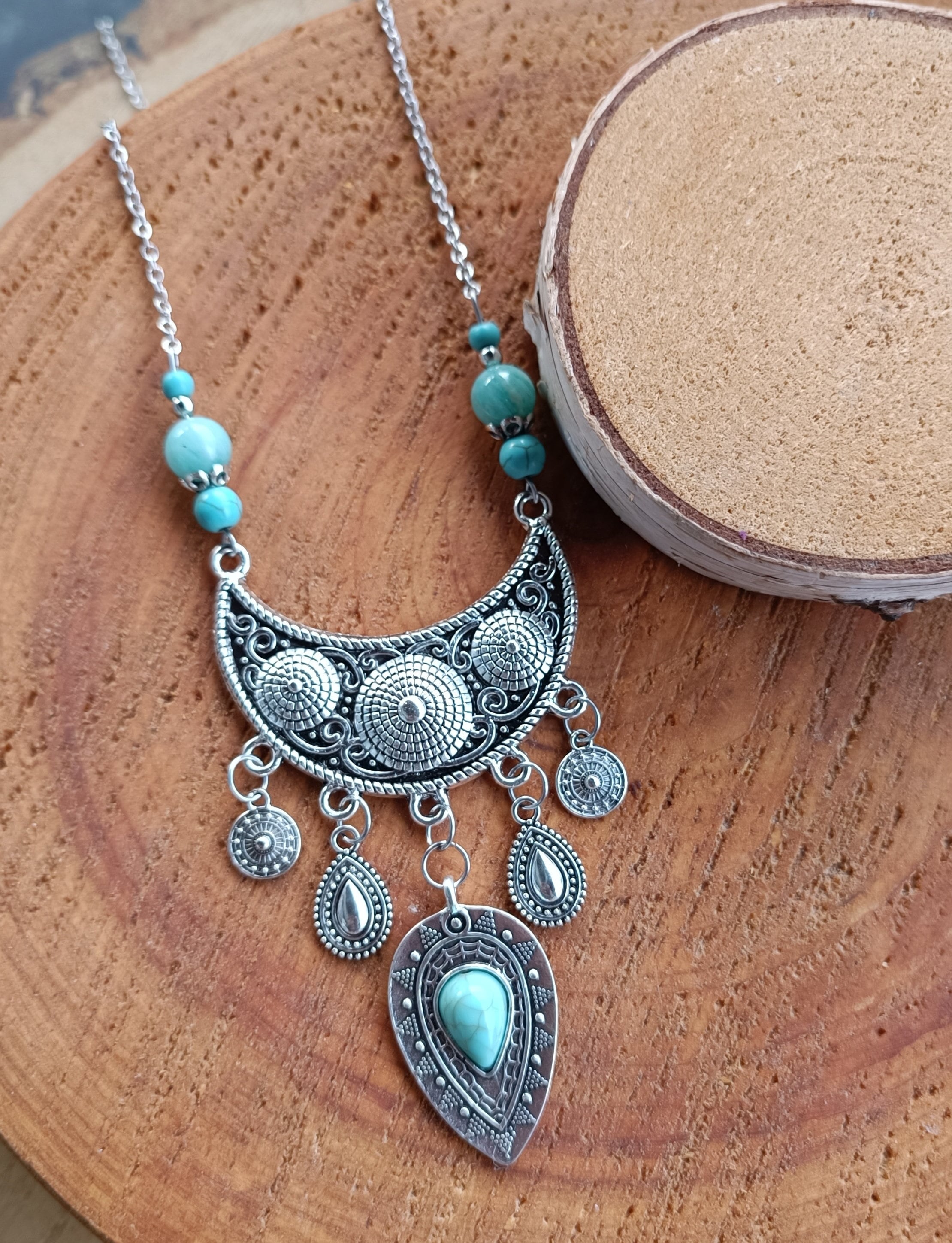 Collier Sautoir Ethnique Turquoise Et Métal Gravé | Bijou Occasion Bon état | Style Perles | Bleu Et Argent