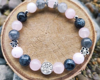 Bracelet élastique avec perles en quartz rose, Quartz nuage, jaspe fleur de cerisier, et larvikite.