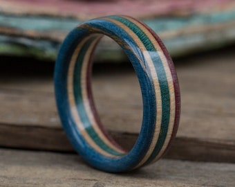 Holzring - Skateboard-Ring - Eheringe - Jubiläum - Roter und blauer Ring - Skate-Ring - Grün - Ring für Mann - Holzband - recycelt