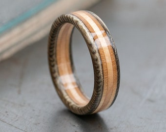 Anillo de skate reciclado Anillo de madera gris, Alianzas de boda, Regalo de novio, Regalo de skate, Regalo de 5 años de aniversario, Arce, Anillos de promesa para hombres, Boho