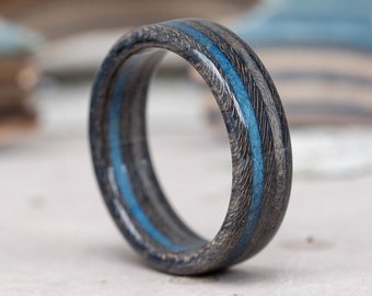 Anello di legno - Anello da skateboard riciclato - Fede nuziale - Acero canadese grigio e blu - Regalo di anniversario - Regalo per fidanzato - Fidanzamento - BOHO