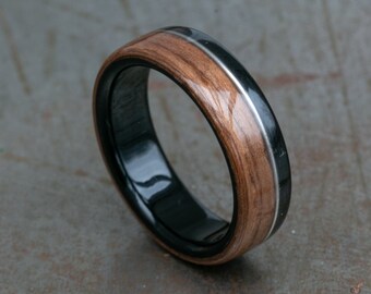 Bague en bois de palissandre et de chêne noir avec incrustation en acier inoxydable oxydé - Alliance en bois pour homme - Cadeau pour petit ami - 5e anniversaire de mariage - Minimaliste