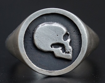 Raw Skull Signet Ring - Oxidized Ring - Memento Mori - Boyfriend Gift - Pinky Ring - Rock and Roll Gift - Mens Ring - Best Men Gift