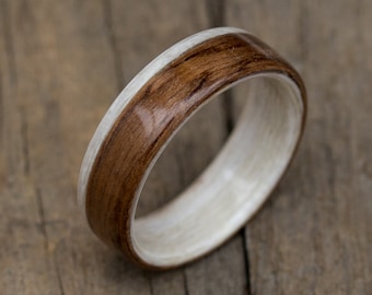 Bague en bois de palissandre et de koto - cadeau petit ami - alliances - bague pour homme - 5e anniversaire - bague classique - bagues uniques - cadeau petite amie