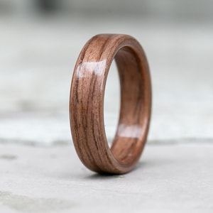Simple Oak Wooden Ring - Wedding Band - Rings for Men - Unique Wood Gift - 5 year Anniversary - Boyfriend Gifts - Minimalist Promise Ring