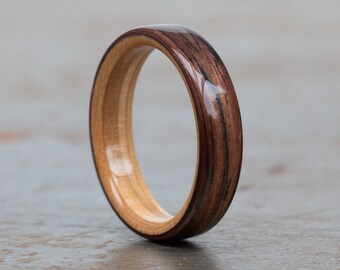 Bague en bois de palissandre et planche à roulettes recyclée - Alliance - Bague pour homme - Cadeau 5e anniversaire - Cadeau petit ami - Beige - Bague de fiançailles