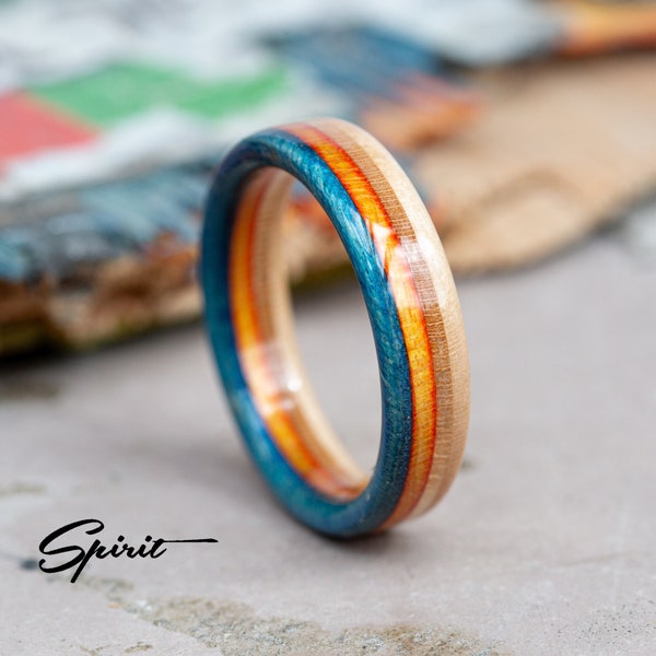 Ring aus recyceltem Skateboard-Holz - Ehering - Verlobungsring - Geschenk für Freundin - Minimalistisch - Geschenk zum 5. Jahrestag - Blau - Orange - Beige