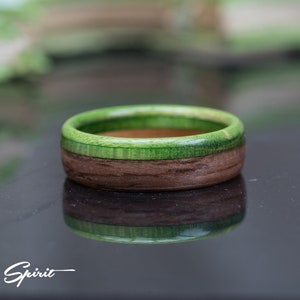 Elegant Oak And Recycled Skateboard Wood Ring Wedding Bands Canadian Maple 5 year Anniversary Green Ring for Men Boyfriend Gift image 2