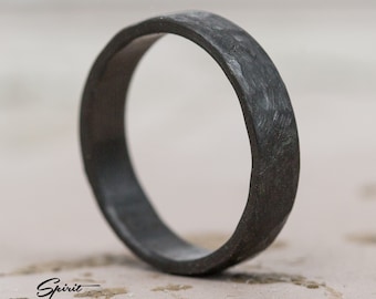 Anillo clásico de circonio martillado negro - Alianza de bodas - Anillo único - Regalo de aniversario - Anillo minimalista para hombres - Regalo de novio - Compromiso