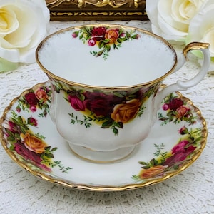 Royal Albert Old Country Roses teacup and saucer circa 1962+.
