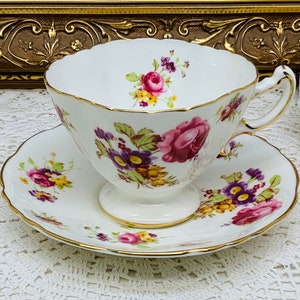 Hammersley teacup and saucer circa 1939+.