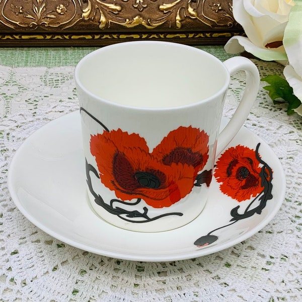 Wedgwood Susie Cooper Design “Corn Poppy” teacup and saucer