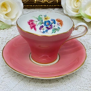 Tasse à thé et soucoupe Aynsley vers 1939+.