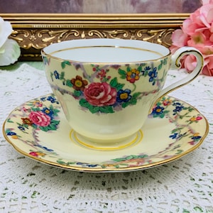 Tasse à thé et soucoupe Aynsley vers 1939+.