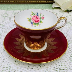 Tasse à thé et soucoupe Aynsley vers 1939+.