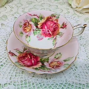 Paragon teacup and saucer 1939-1949