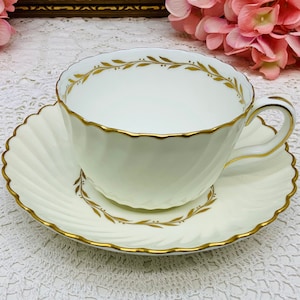 Minton teacup and saucer circa 1912-1950.