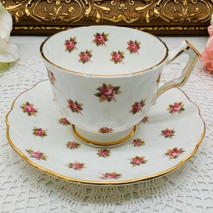 Tasse à thé et soucoupe Aynsley vers 1939+.