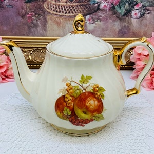 Sadler teapot circa 1937+.