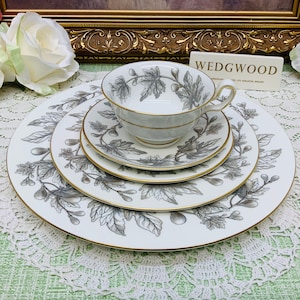 Wedgwood “Ashford” 5 pcs place setting circa 1951-1965.