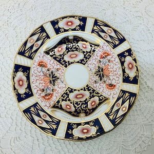Coalport Imari dessert/bread and butter plate circa 1891-1919.
