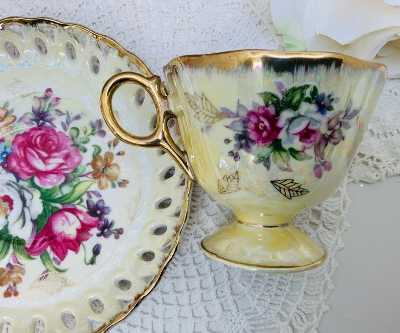 Saji teacup and saucer image 5