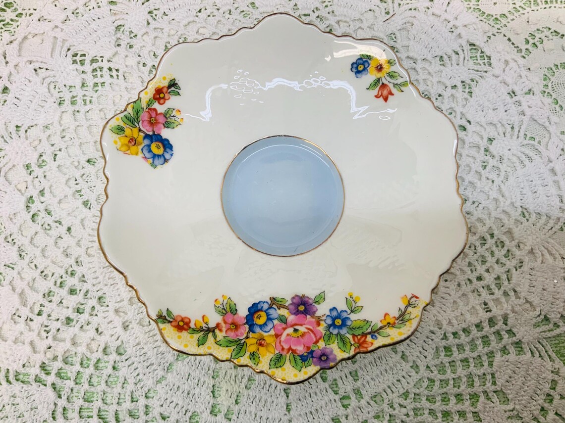 Star Paragon Primrose Border Flower Handle Teacup and Saucer Circa 1923