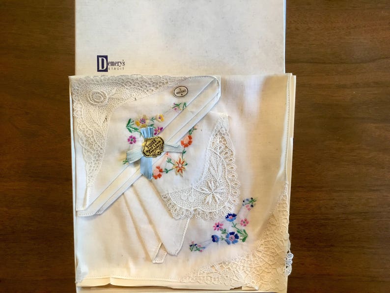 Vintage wedding handkerchiefs in original box