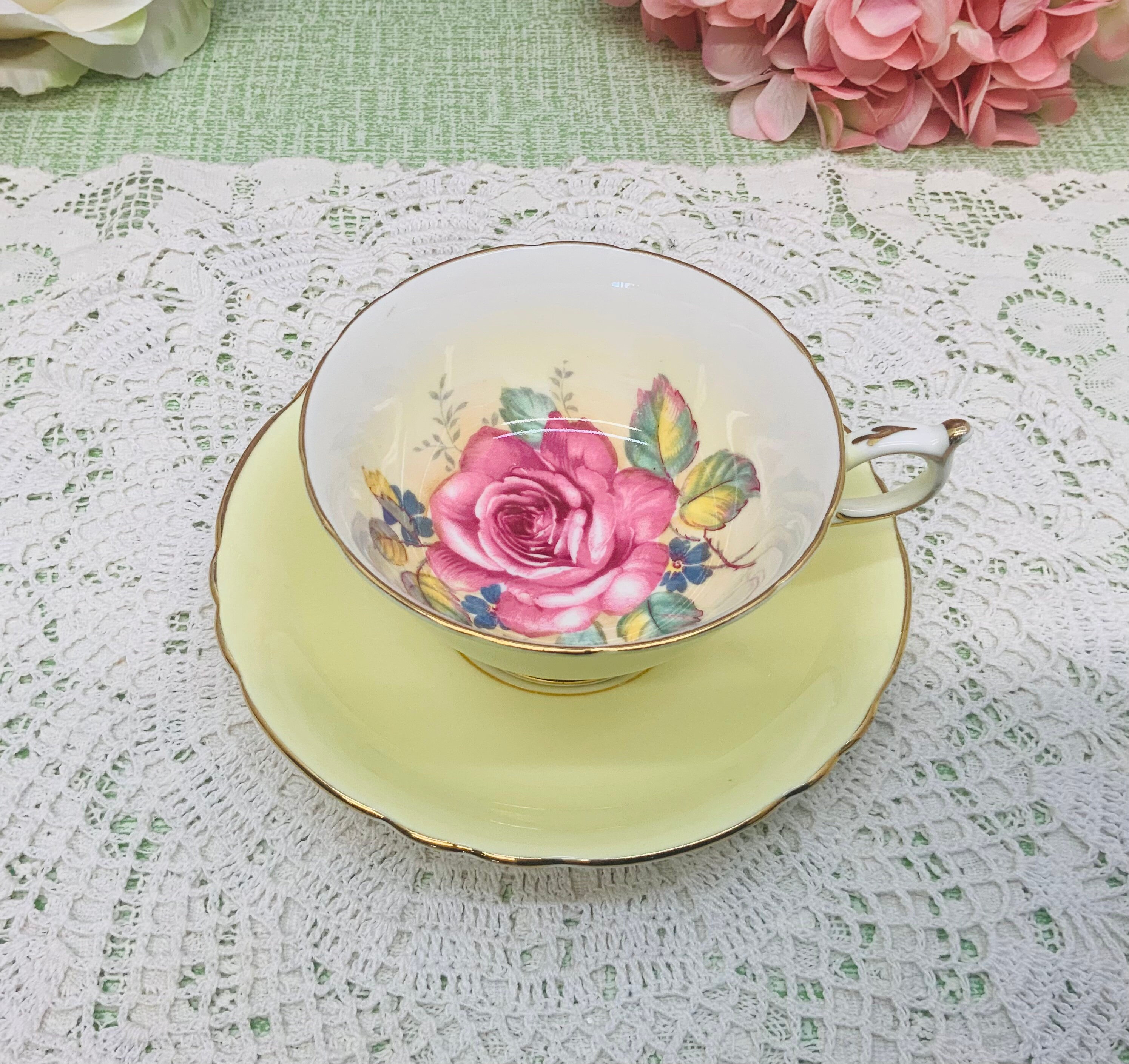 PARAGON パラゴン Cabbage Rose キャベツローズ ティーカップ＆ソーサー 1客 バラ 薔薇 希少 レア SC7971P1 パラゴン PARAGON Cabbage Rose キャベツローズ ティーカップ
