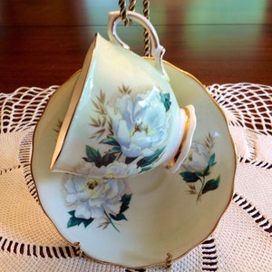 Colclough teacup and saucer