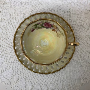 Saji teacup and saucer image 2