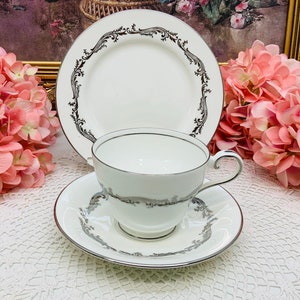 Aynsley Romance teacup and saucer with dessert plate circa 1939+.