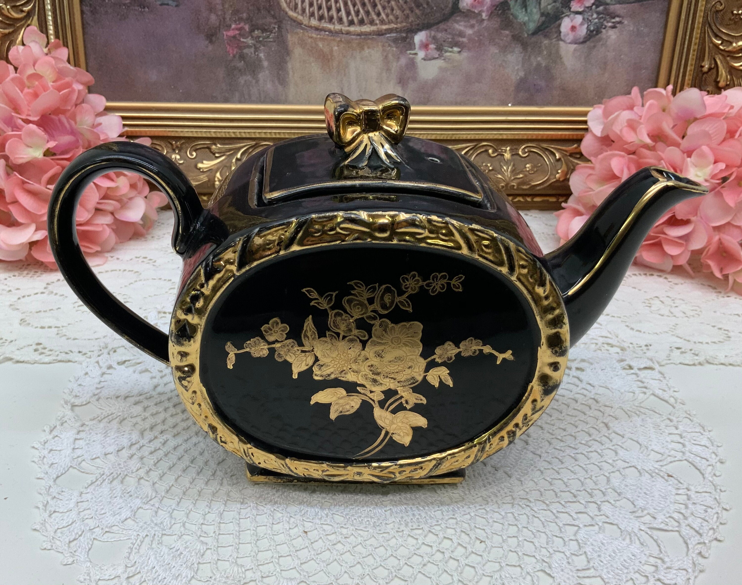 Sadler teapot circa 1947. Etsy