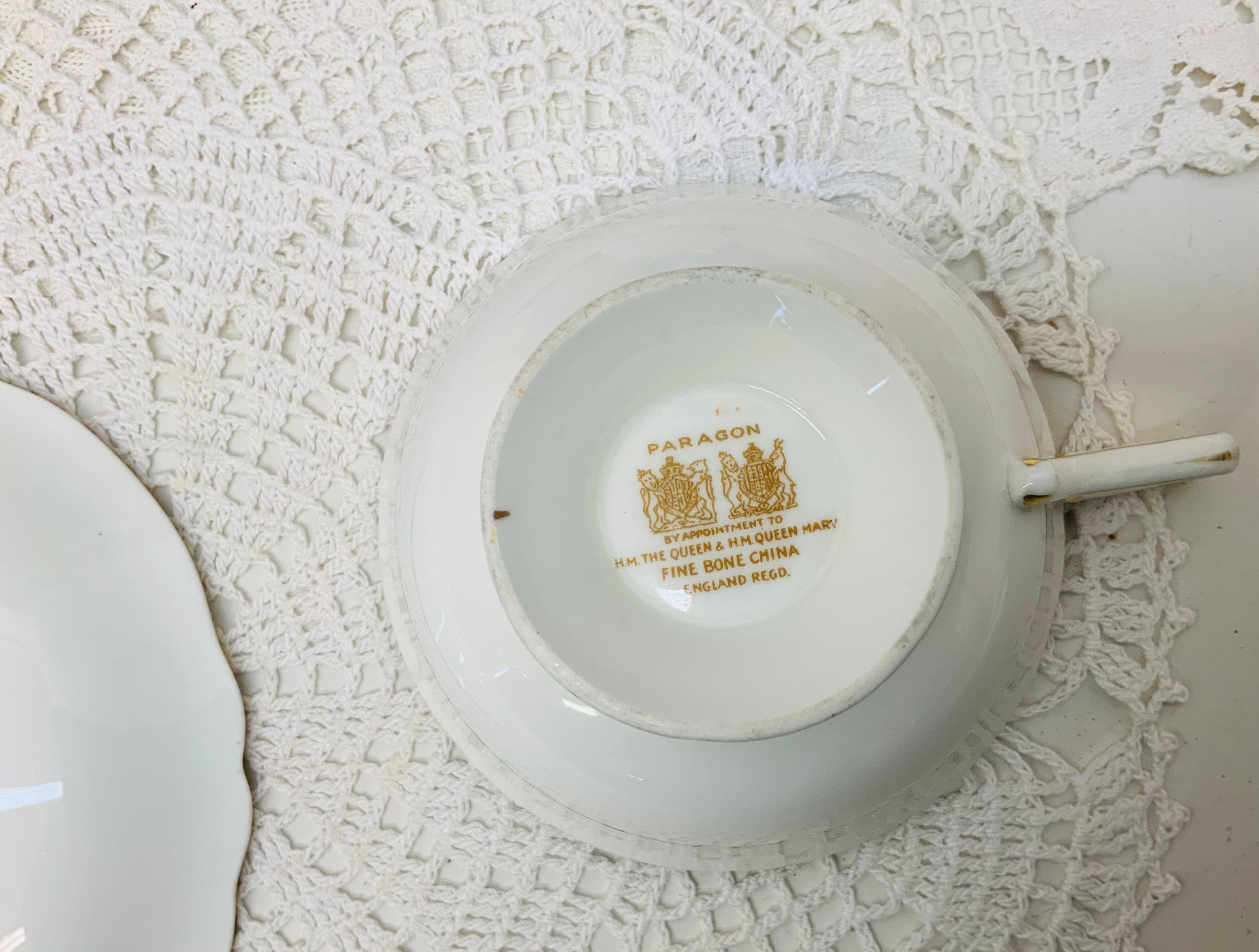 専用 イギリス パラゴン 1950年代 コ—ヒ—カップ＆ソ—サ—２客セット 1939年から1949年頃のパラゴン ティーカップとソーサー。 - Etsy