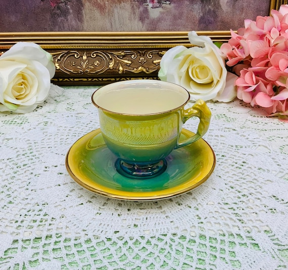 Ensemble tasse et soucoupe fleurie | PaillettesSortilèges