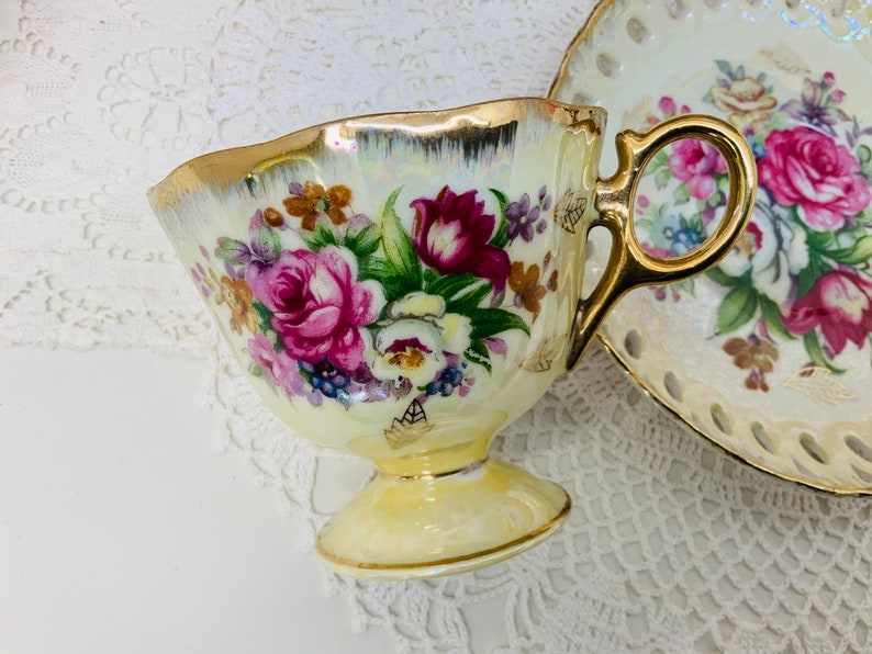 Saji teacup and saucer image 3