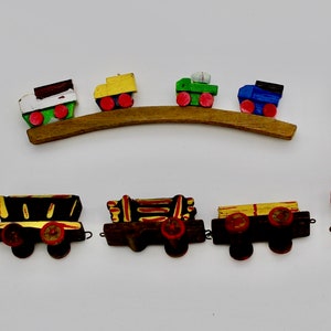 Vintage wood trains - Old toy trains - Salvage toy train - Tiny wood train - 5 wood train cars - Train for crafts - Assemblage supply