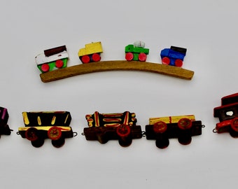 Vintage wood trains - Old toy trains - Salvage toy train - Tiny wood train - 5 wood train cars - Train for crafts - Assemblage supply