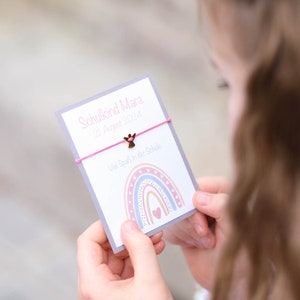 Bracelet, cône scolaire, écolier, inscription scolaire en 2024
