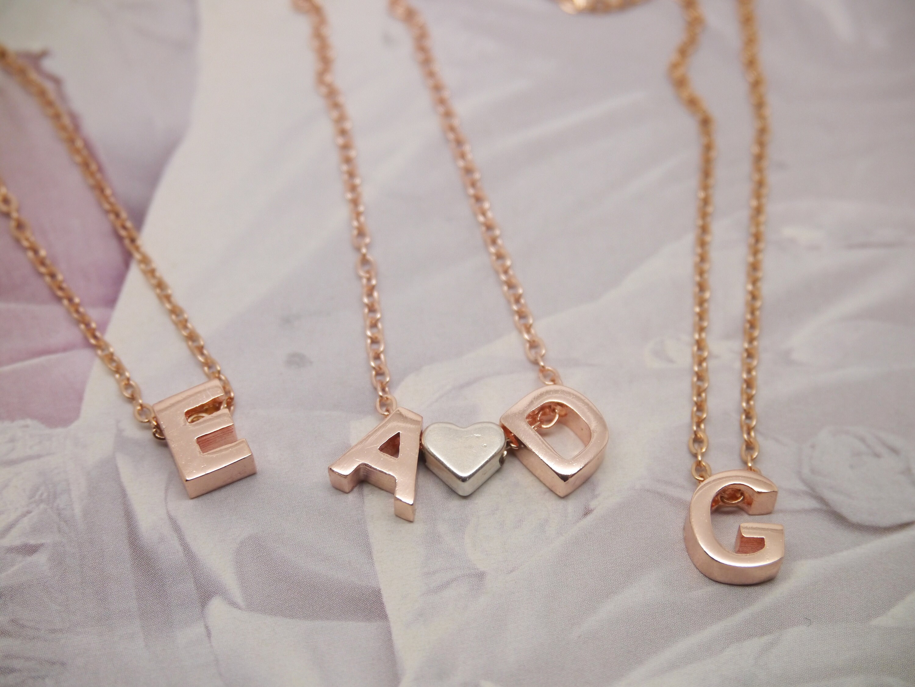 RMMD Goldkette Mit Buchstaben 45cm - 18K Vergoldet Personalisierte Halskette Für Frauen & Mädchen