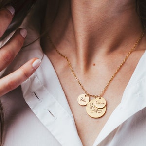 personalized engraving necklace made of stainless steel sisters gift siblings customizable coin necklace family