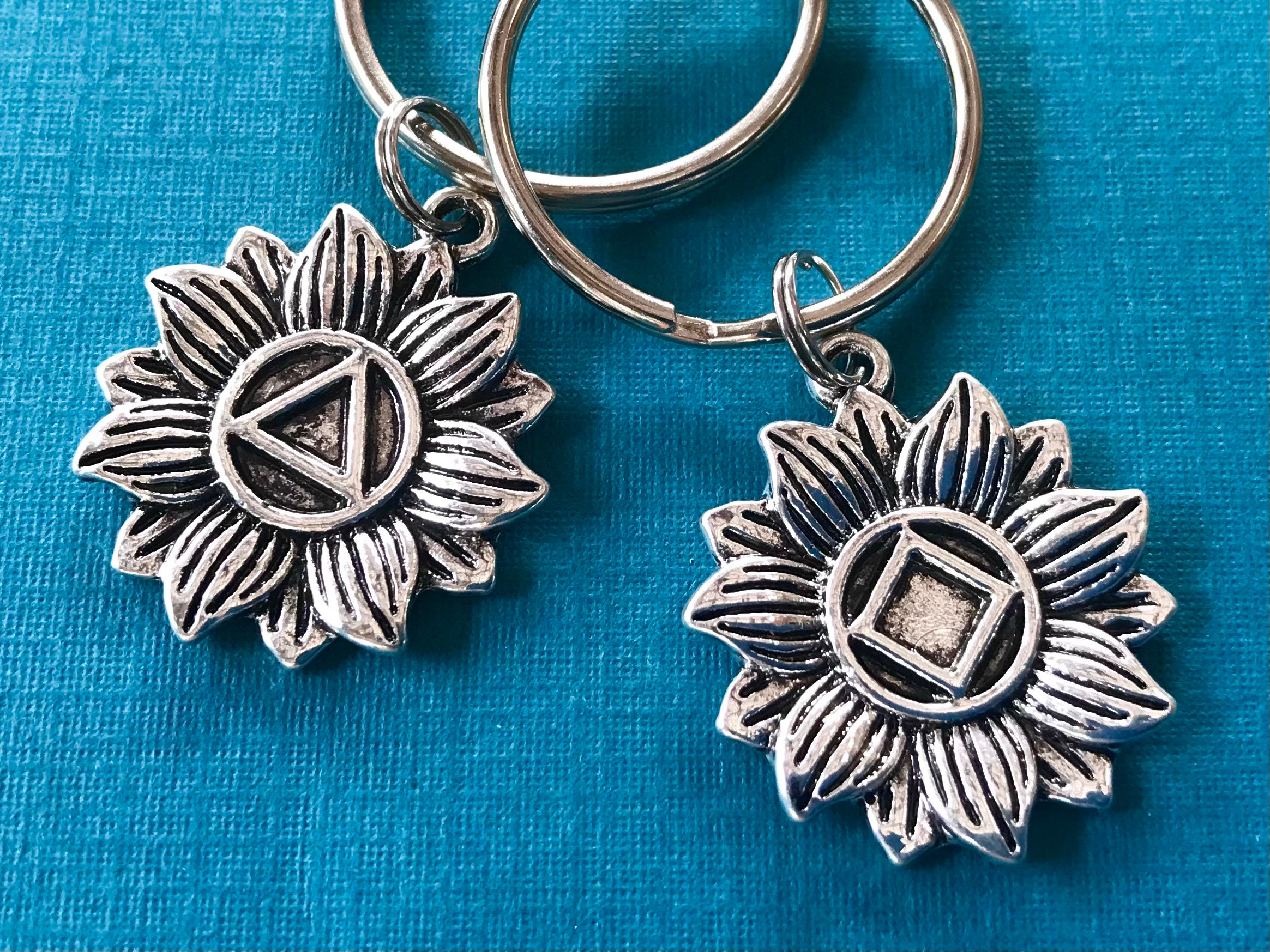 Aa Keychains AA or NA Recovery Keychain / Daisy Flower Charm / Sobriety Gift for ...