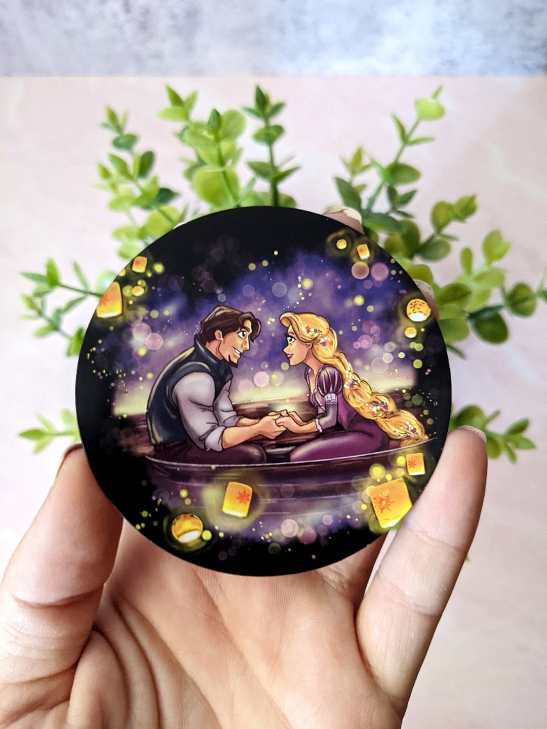 ディズニー　キャッスル　ラプンツェル 置物　ライト ディズニーストア 塔の上のラプンツェル LEDライト フィギュア