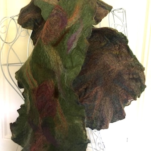 Wool felt scarf, Wet Felted scarf, wool ruffled scarf,wool wrap soft shawl, felt scarf, merino wool, soft scarf, vibrant scarf,gift for her