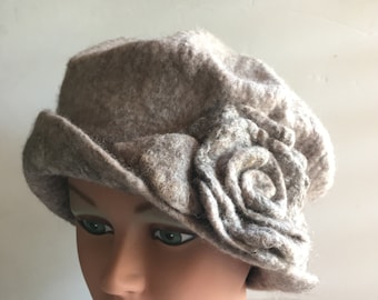 【VARZAR】Hairy Cloche hat VAZAR Hairy Cloche Hat / White - VARZAR | 60% - Asian