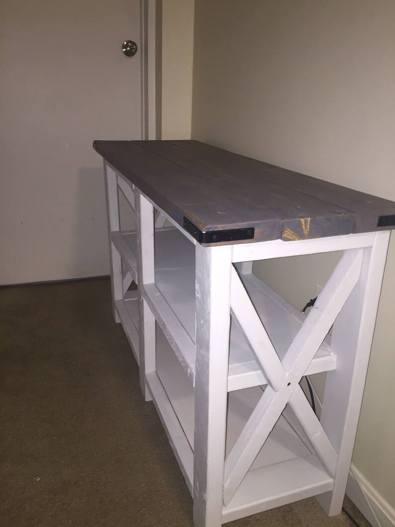 Rustic Farmhouse Style Table