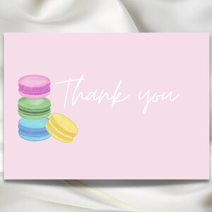 Merci Macaron Carte imprimable, Téléchargement numérique, Français Inspiré, Pâtisseries colorées, Bricolage instantané, Carte de vœux rose