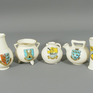 W H Goss Crested Ware, Vintage Crested China, Crested China, Crested Ceramic, Heraldic China, Goss China, Free UK Postage image 1