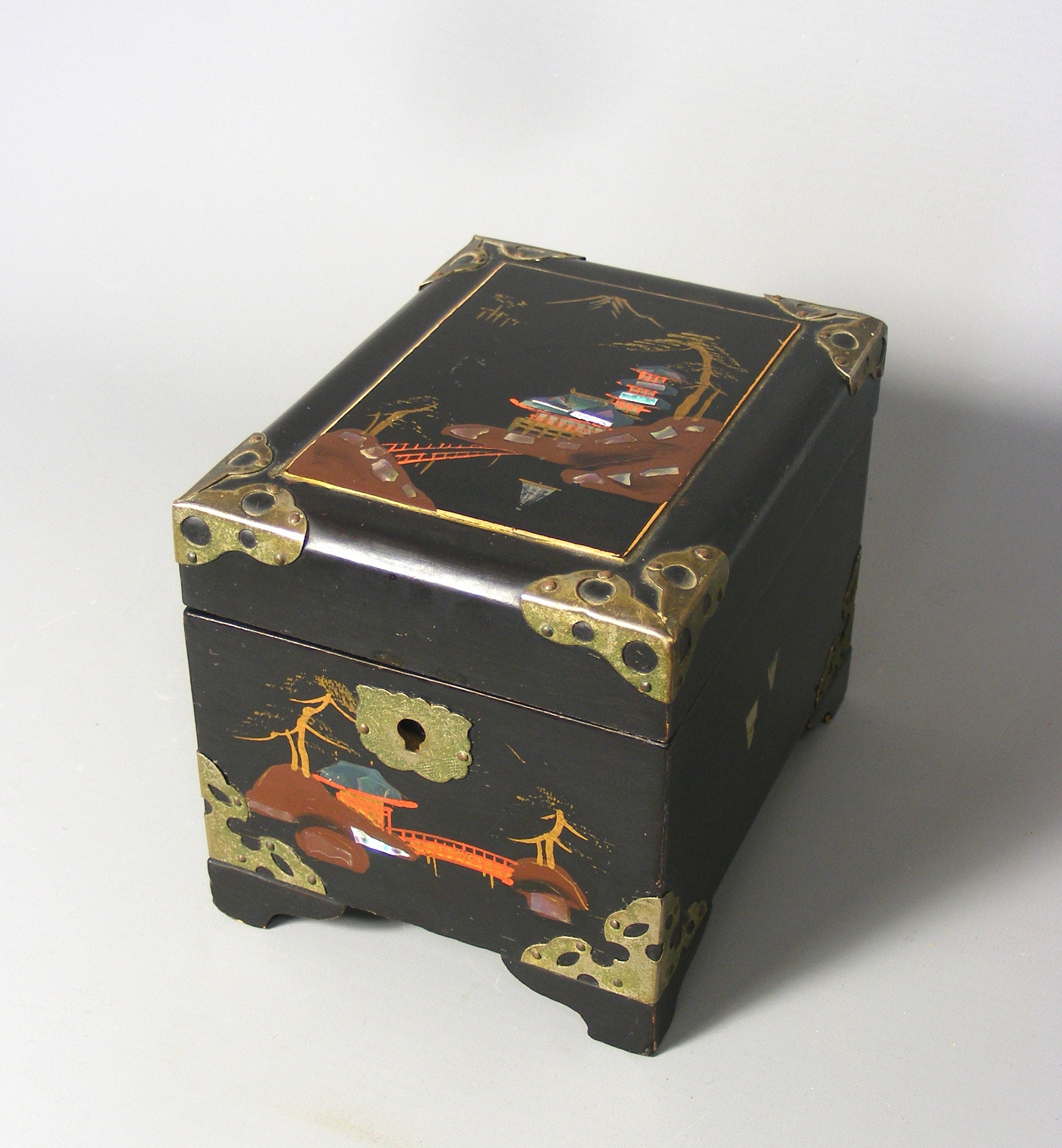 Japanese Black Lacquer Music Box - Etsy