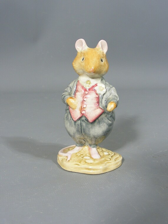 ダスティドッグウッドフィギュリン ブランブリーヘッジ 置物 ロイヤルドルトン ダスティドッグウッドフィギュリン ブランブリーヘッジ 置物